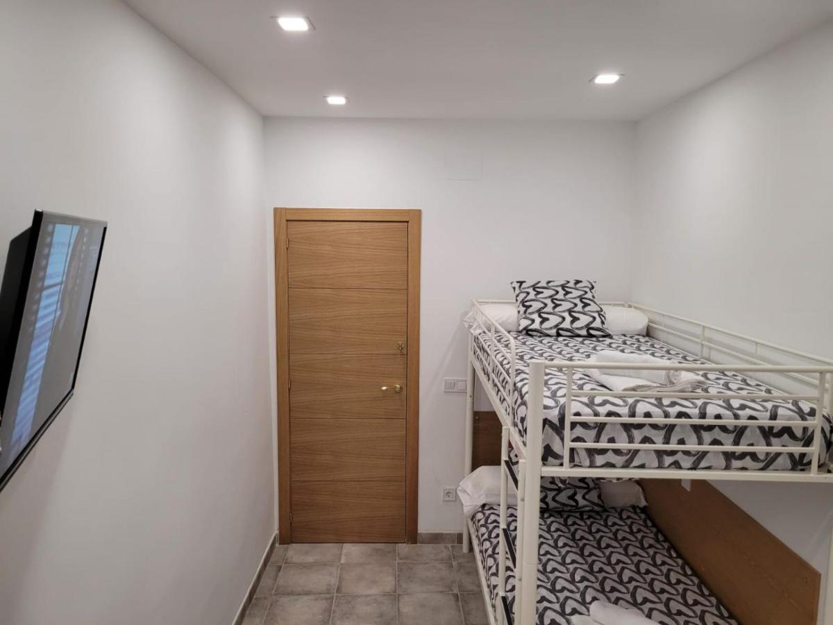 Coliving New San Bernando Hotel Madrid Bagian luar foto
